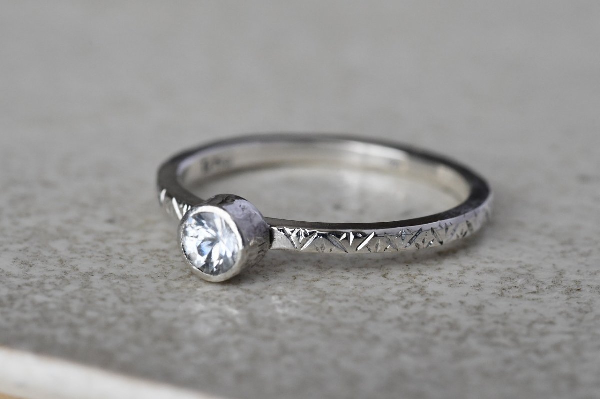 画像3: 月佳〜ホワイトジルコン〜 (3)